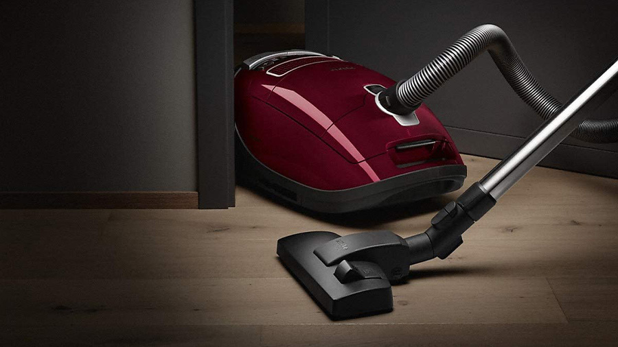 L'Aspirateur traîneau Complete C3 Score Red Power Line - SGDF3de Miele 