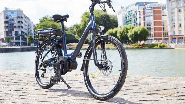 Vélo électrique Essentielb Urban 600 24 " bleu nuit