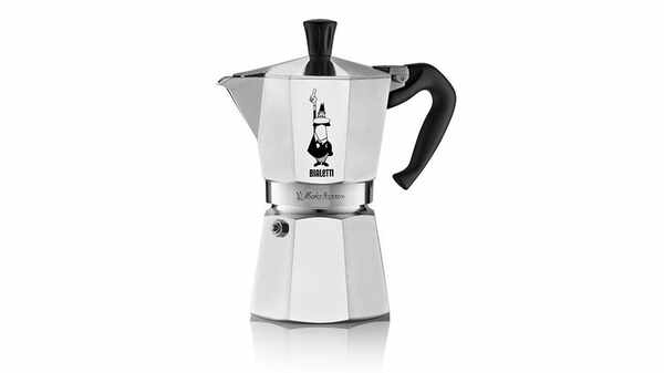 Machine à café cafetière italienne Bialetti Moka Express 6 tasses pas cher